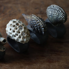 Load image into Gallery viewer, Oceanology Trinket Tableware Mercenaria Napkin Ring
