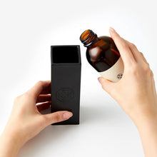 Load image into Gallery viewer, Porcelain diffuser KUSUNOKI - Heting Artelier